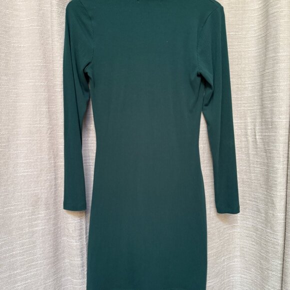 Abercrombie Long-Sleeve Ruched Dress – Emerald Green, Size Medium - Picture 2 of 4